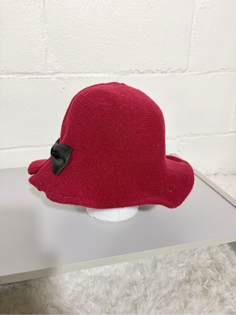 Women’s Red Knit Cloche Hat with Black Bow Accent